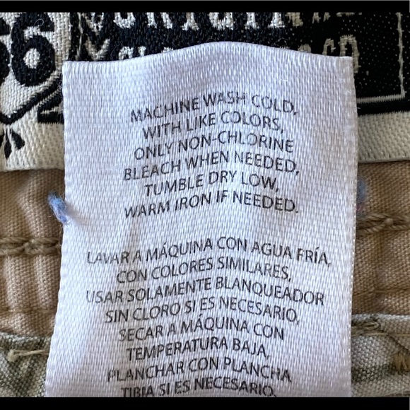 LAST CHANCE Route 66 Original Clothing Co Cotton Floral Print Cuffed Shorts, 7/8 - Picture 4 of 5